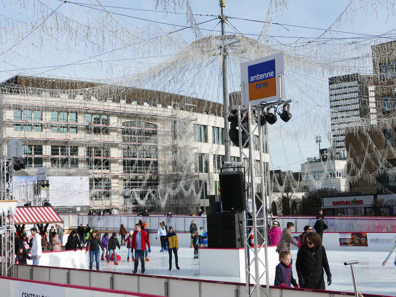 Jetzt Sponsor werden vom Essener Wintertraum - Europas größte Eislaufbahn